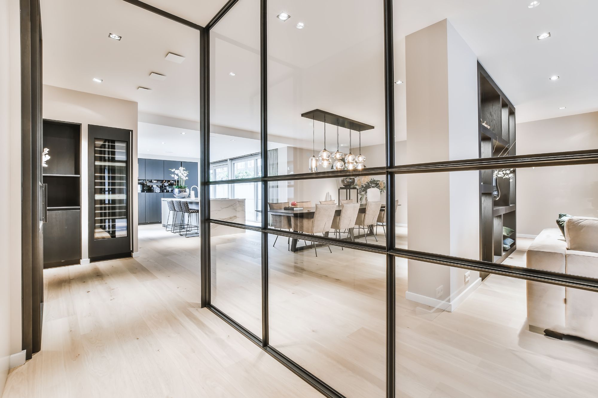 Servicio de Limpieza. VIRTUDES SANCHEZ SANCHEZ en Sevilla