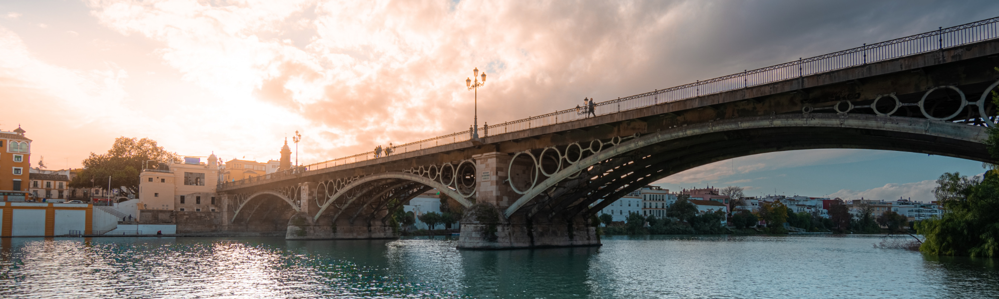 Tenemos la casa de sus sueños. VIRTUDES SANCHEZ SANCHEZ en Sevilla